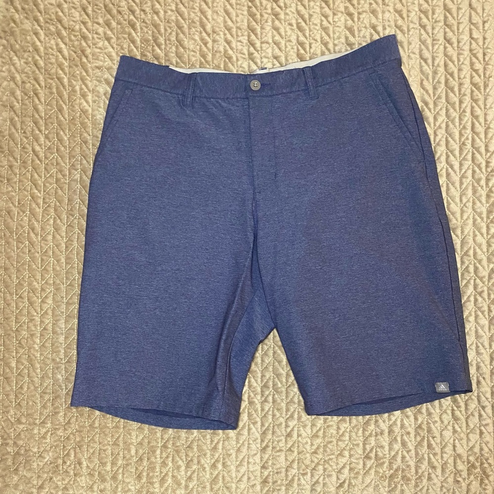 Men’s Adidas Golf Shorts Sz 36.